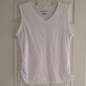 Chic White V-Neck Tank Top